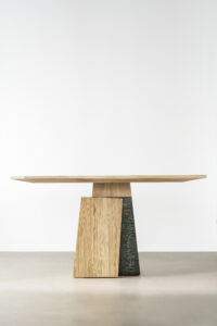 ETRETAT DINING TABLE